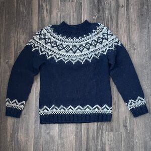 Icelandic Wool Sweater Size Small